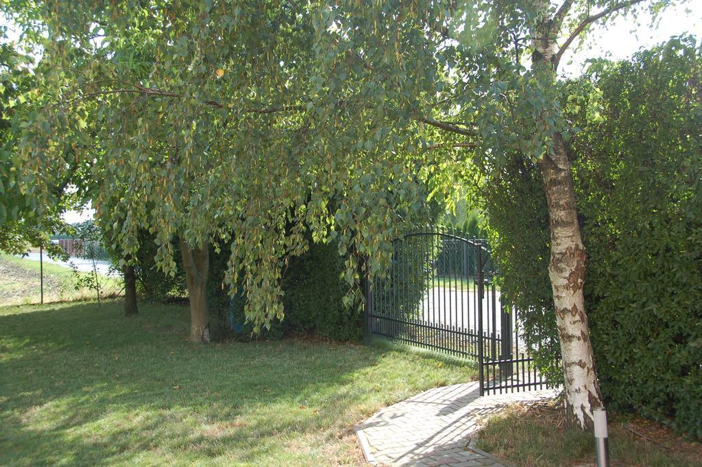 Apartament Zakatek Wroclawia Bielany Wrocławskie 外观 照片